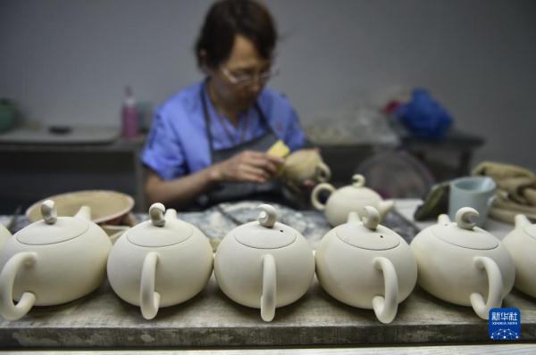 河南汝州：深耕汝瓷业沃土 推动高质量发展