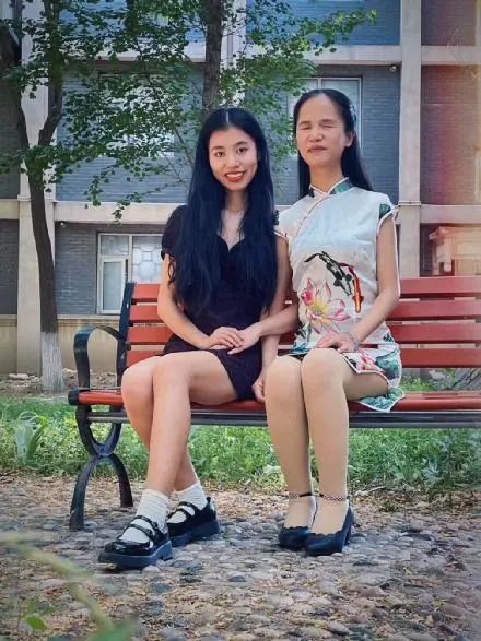 盲打键盘完成6万字论文!对于找工作,首位视障播音硕士董丽娜说…… 盲打键盘完成6万字论文!对于找工作,首位视障播音硕士董丽娜说……