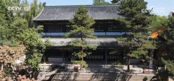 感受中国传统文化的博大精深 走进文津阁触摸历史