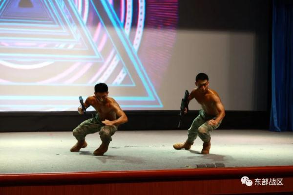 水兵亮出“肌肉铠甲”，你慕了吗？