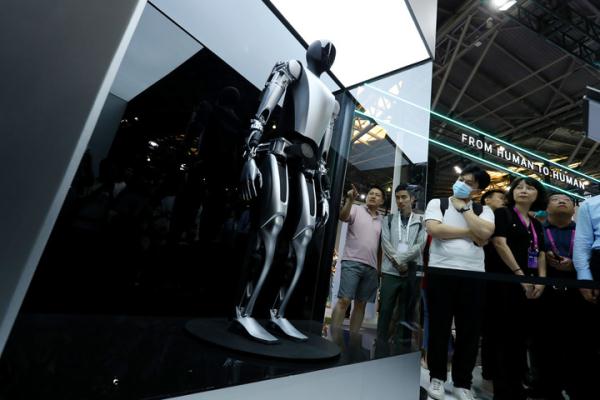 在世界人工智能大会感受AI国民“喜爱度” 在世界人工智能大会感受AI国民“喜爱度”