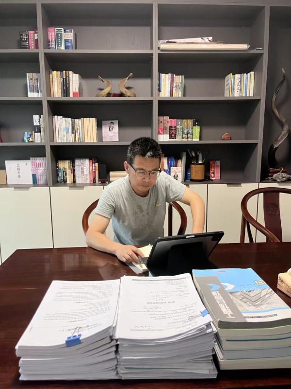 江苏这对父女火了！双双考上研究生！