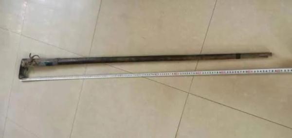 男子清理老房子时发现了“它”，立即交到警察蜀黍手中……