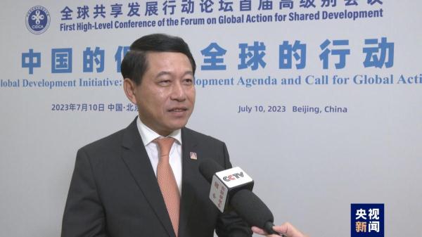 老挝副总理兼外长：呼吁不要使用或转移集束弹药