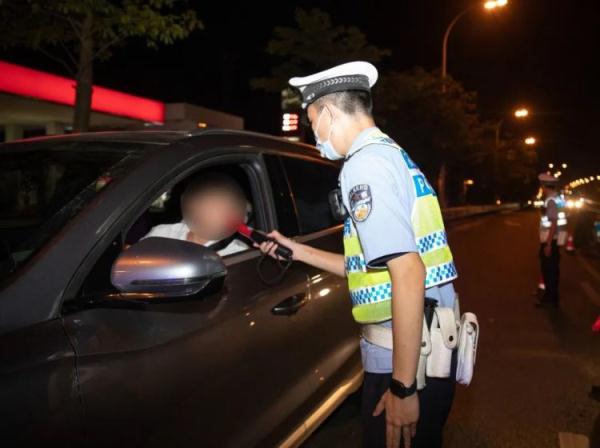 三天抓获517人，佛山公安夏夜治安巡查宣防第一次集中统一行动成果显著！