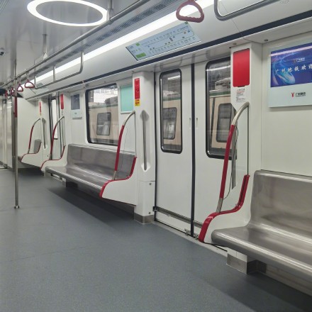 广州地铁七号线二期首列车交付 具备无人驾驶功能