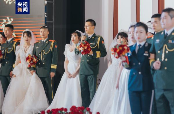 高甜！军营集体婚礼浪漫来袭