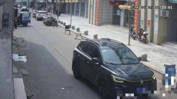 这起案件不一般!涉嫌无证驾驶、肇事逃逸、顶包、吸毒...... 这起案件不一般!涉嫌无证驾驶、肇事逃逸、顶包、吸毒......