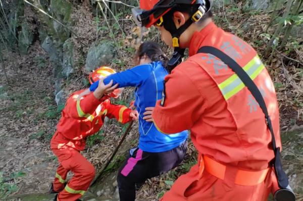 驴友团徒步进深山，回程却发现“少了个人”！
