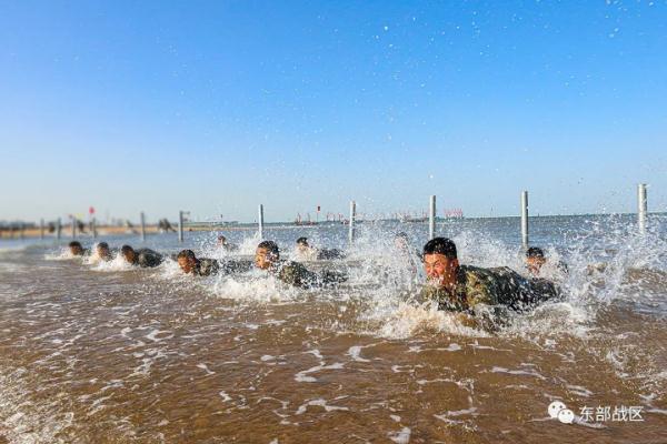 “东谈主民英豪坦克”传东谈主，续写新的荣光！