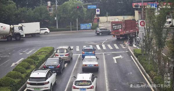 行动已经开始!济南这类车,右转必停! 行动已经开始!济南这类车,右转必停!