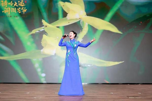 全国大学生迎“大运”诗词大会在蓉举行 全国大学生迎“大运”诗词大会在蓉举行