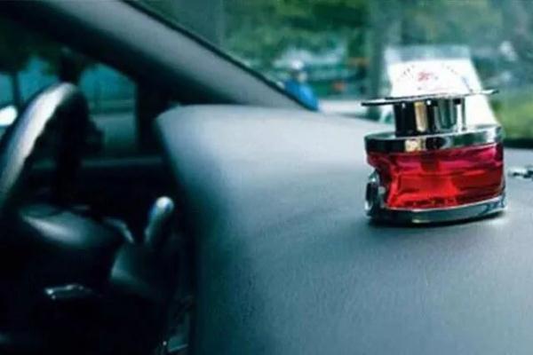 这几种熟悉的味道，居然是汽车起火的前兆！