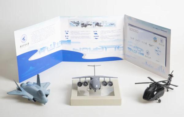 西安一大学凭录取通知书领一架“飞机”?网友:这暑假一分钟也过不下去了! 西安一大学凭录取通知书领一架“飞机”?网友:这暑假一分钟也过不下去了!