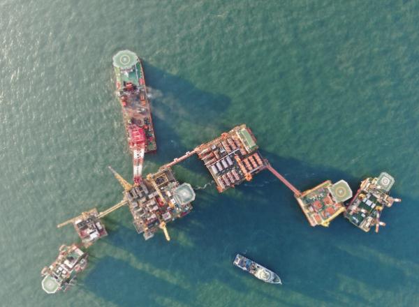 渤海亿吨级油田群全面投产 高峰期每年产油预计超200万吨