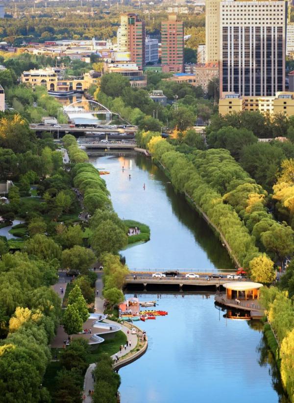 Citywalk最高收费258贵不贵？今夏年轻人新宠城市漫游引争议，网友：不就是遛弯？