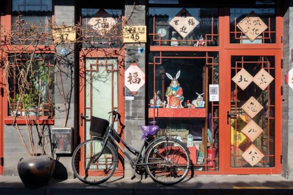 Citywalk最高收费258贵不贵？今夏年轻人新宠城市漫游引争议，网友：不就是遛弯？