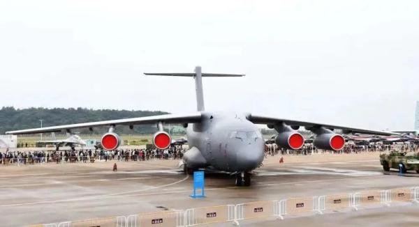 西安一大学凭录取通知书领一架“飞机”?网友:这暑假一分钟也过不下去了! 西安一大学凭录取通知书领一架“飞机”?网友:这暑假一分钟也过不下去了!