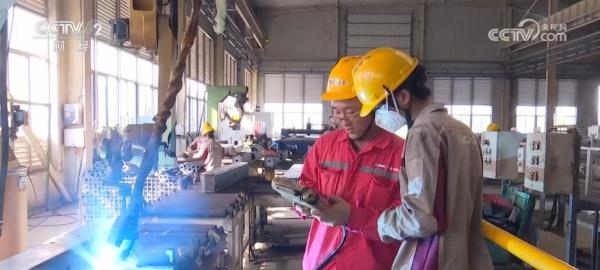 企业“各显神通”探索员工技能培训新模式 技能人才大有可为