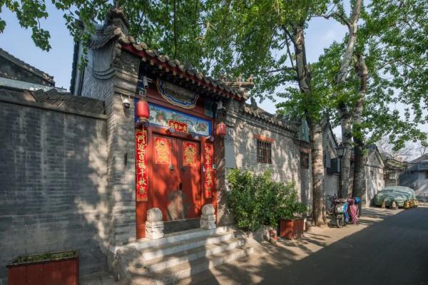 Citywalk最高收费258贵不贵？今夏年轻人新宠城市漫游引争议，网友：不就是遛弯？