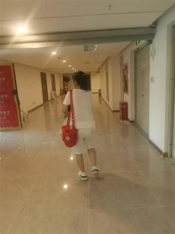 买69m²房屋公摊37m²，业主：楼道宽得能开车！官方回应