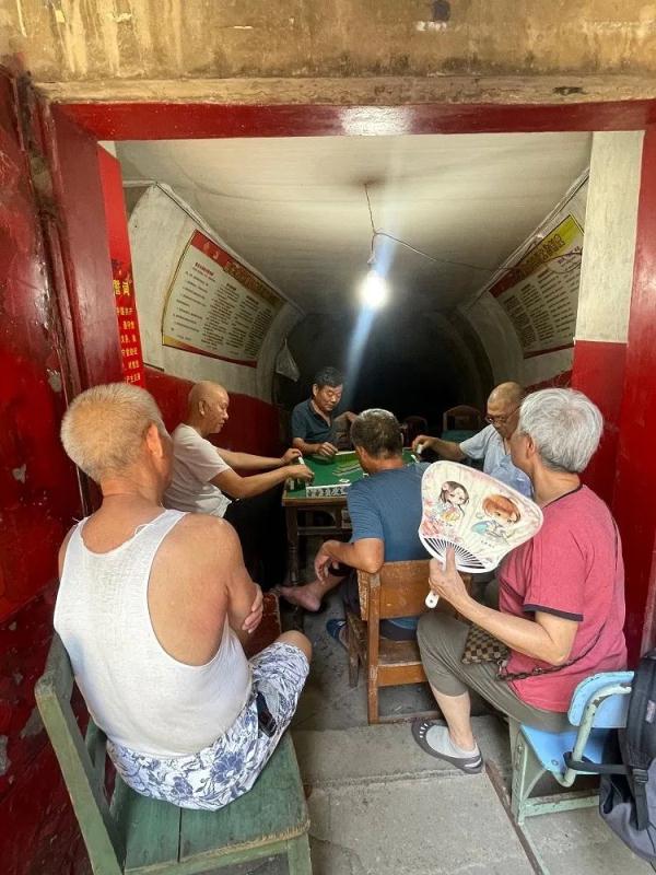 长沙哪里最凉快？洞里！这个老社区的防空洞有“天然空调”