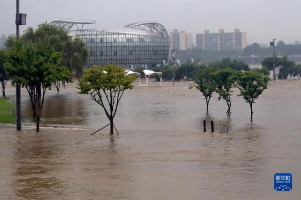韩国首尔遭遇持续强降雨