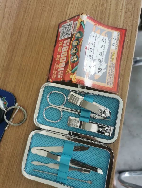 多人中招！警方提醒：这种二维码千万别扫