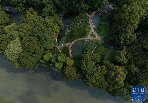 新华全媒+·新时代中国调研行·长江篇丨成都锦江七年之变 新华全媒+·新时代中国调研行·长江篇丨成都锦江七年之变