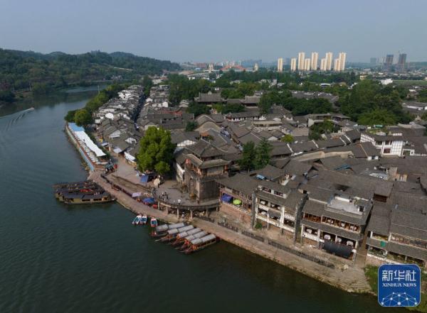 新华全媒+·新时代中国调研行·长江篇丨成都锦江七年之变 新华全媒+·新时代中国调研行·长江篇丨成都锦江七年之变