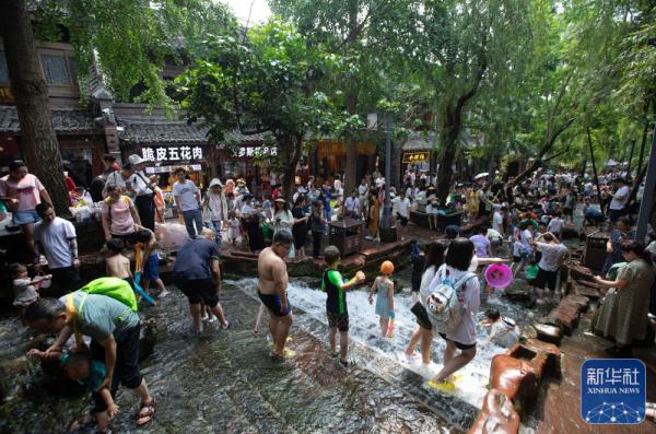 新华全媒+·新时代中国调研行·长江篇丨成都锦江七年之变 新华全媒+·新时代中国调研行·长江篇丨成都锦江七年之变