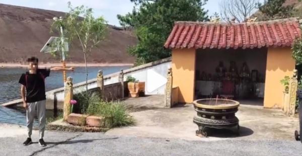 男子偷功德箱称菩萨同意的,她给我比了“OK" 男子偷功德箱称菩萨同意的,她给我比了“OK"