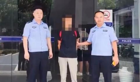 男子偷功德箱称菩萨同意的,她给我比了“OK" 男子偷功德箱称菩萨同意的,她给我比了“OK"