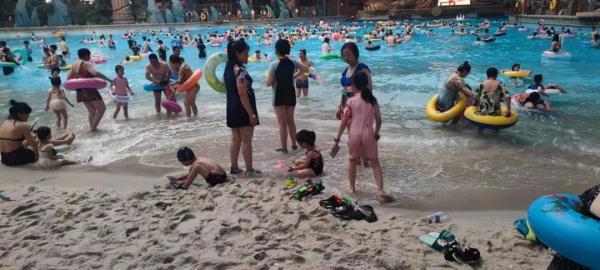 “来了就不想走”，7月全国多地频现高温，哈尔滨凉快得独树一帜