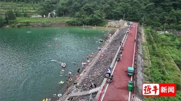 警惕！男子水库溺亡，次日仍有上百人野泳