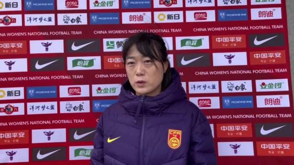 感谢自己坚持 打好首场比赛——专访中国女足队员娄佳惠、姚凌薇 感谢自己坚持 打好首场比赛——专访中国女足队员娄佳惠、姚凌薇