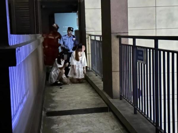 为情所困！杭州男子站在48楼天台，命悬一线……