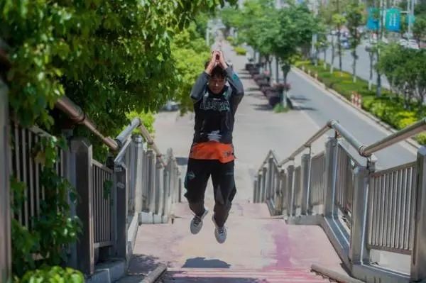 创造历史！这个玉溪小伙成CBA首位选秀成功的草根球员