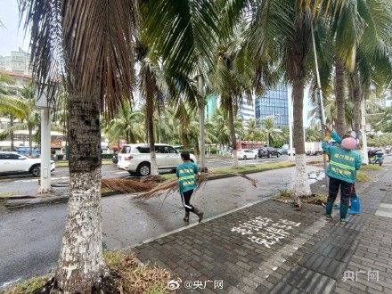 直击台风泰利来临前的海口 直击台风泰利来临前的海口