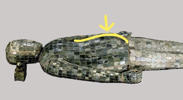 2498片玉片、1100克金丝、制作工期10年+ 2498片玉片、1100克金丝、制作工期10年+