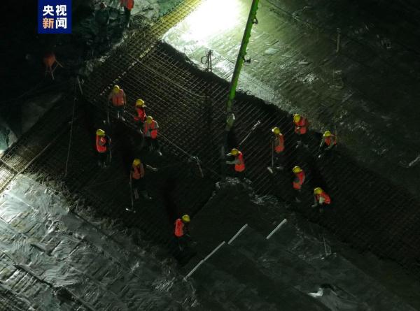 全球容量最大！这个“国之重器”今天正式结顶