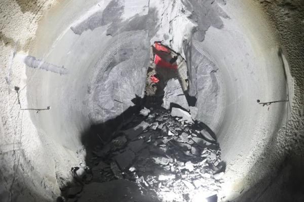 引汉济渭工程今日通水 长江与黄河在关中大地“握手”！