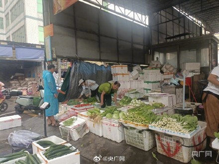 直击台风泰利来临前的海口 直击台风泰利来临前的海口