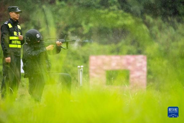 采纳哥哥遗愿 兄妹力争禁毒