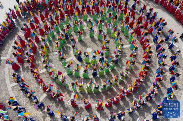 贵州安顺&middot;非遗地戏千人巡游