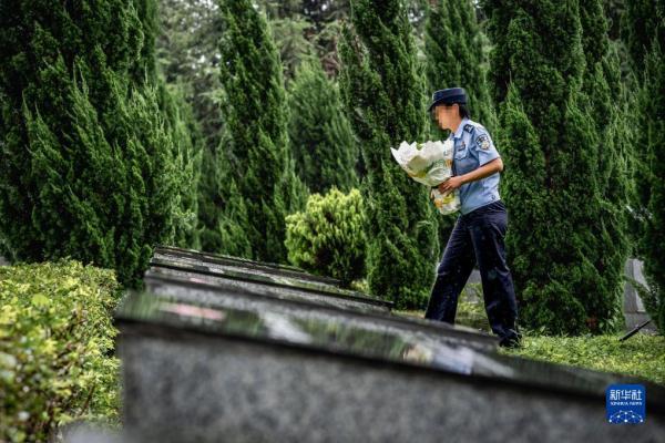 采纳哥哥遗愿 兄妹力争禁毒