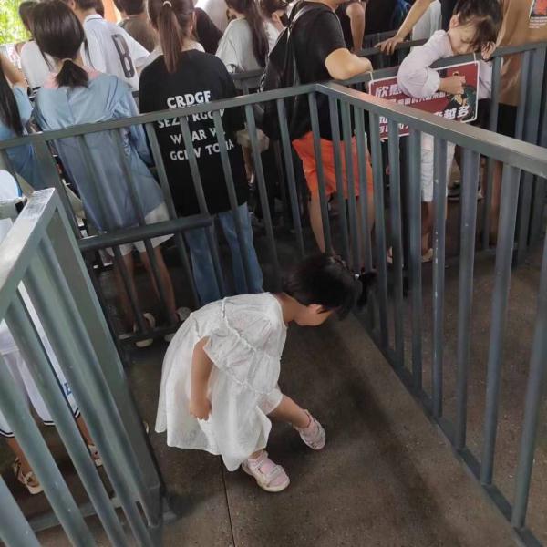 购票起点1米1但多数项目要求超1米2?湖北一景区回应 购票起点1米1但多数项目要求超1米2?湖北一景区回应