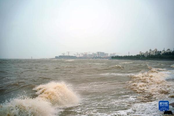 台风“泰利”给海南带来强风雨 台风“泰利”给海南带来强风雨