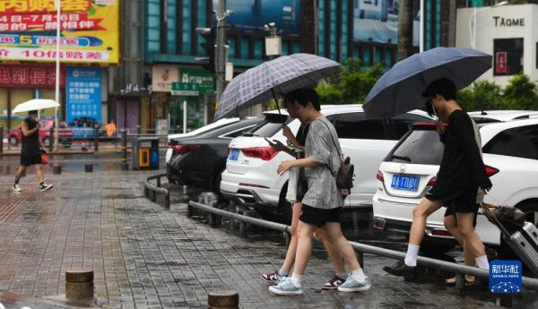 台风“泰利”给海南带来强风雨 台风“泰利”给海南带来强风雨
