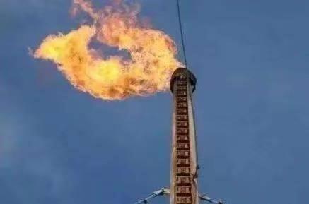 云烧起来了！上海深夜天空出现奇异景象，官方最新回复